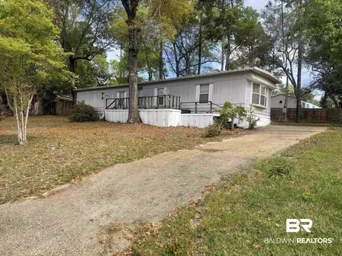 1608 Martinez Dr, Lillian, AL 36549
