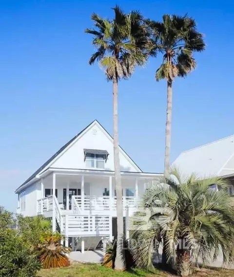 124 Sand Dune Dr, Gulf Shores, AL 36542