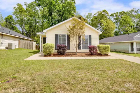 1021 E Hamilton Bridges Dr, Mobile, AL 36695