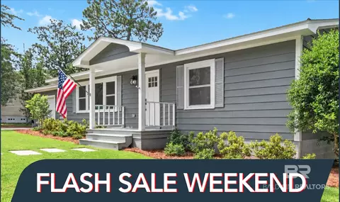 216 Pinecrest Ln, Fairhope, AL 36532