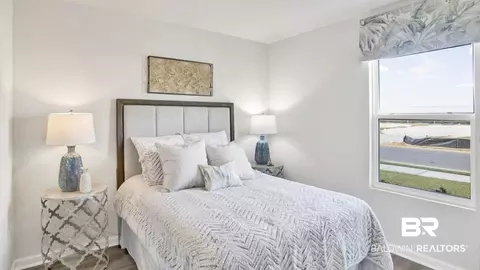 Bedroom - 28110 Hallow Trl, Elberta, AL 36530 photo 3 of 5