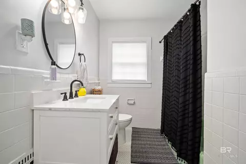 Bath - 103 Emogene Pl, Mobile, AL 36606 photo 2 of 2