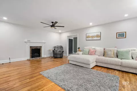 Living - 103 Emogene Pl, Mobile, AL 36606 photo 1 of 1