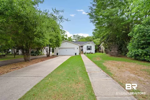Exterior - 103 Emogene Pl, Mobile, AL 36606 photo 3 of 7