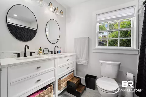 Bath - 103 Emogene Pl, Mobile, AL 36606 photo 1 of 2
