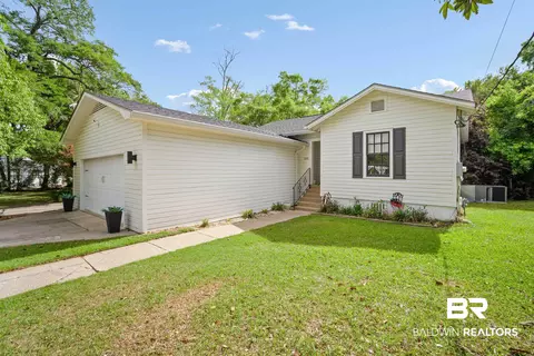 Exterior - 103 Emogene Pl, Mobile, AL 36606 photo 5 of 7