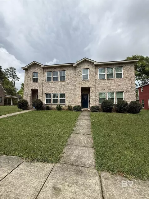 6056 Sussex Dr, Mobile, AL 36608