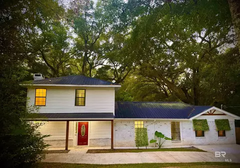 1302 Oak St, Daphne, AL 36526