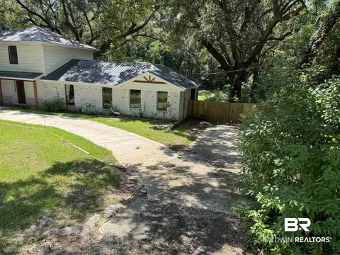 1302 Oak St, Daphne, AL 36526 photo 3
