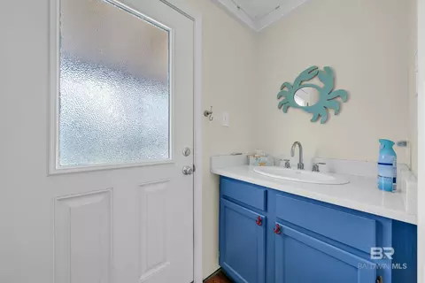 Bath - 30758 Pine St, Elberta, AL 36530 photo 1 of 3