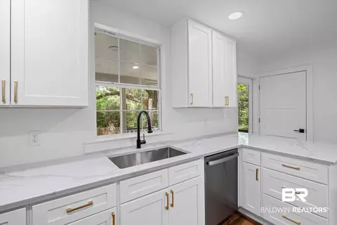 41 Hathaway Rd, Mobile, AL 36608 photo 8
