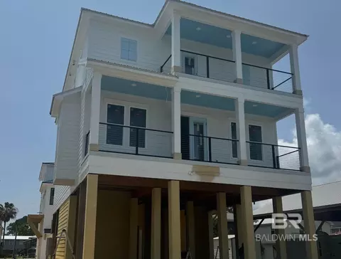 5609 Bayou St John Ave, Orange Beach, AL 36561