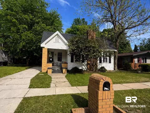 103 Glenwood St, Mobile, AL 36606