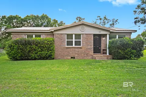 1062 N Magnolia St, Loxley, AL 36551