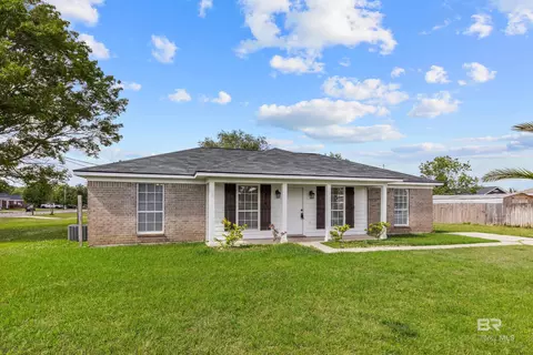 18979 Dalewood Cir, Robertsdale, AL 36567