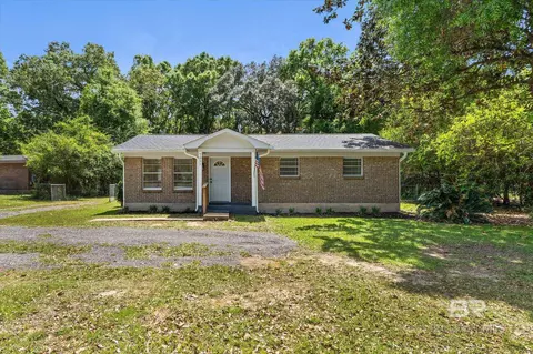 7051 Cambridge Dr, Mobile, AL 36619