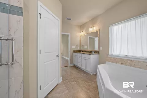 Entry Way - 11892 Alabaster Dr, Daphne, AL 36526 photo 5 of 9