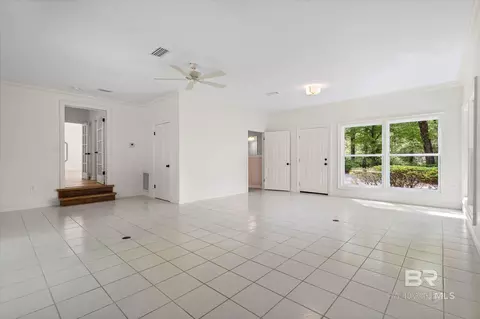 Living - 3451 Lacoste Rd, Mobile, AL 36618 photo 3 of 3