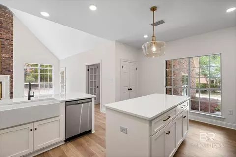 Kitchen - 3451 Lacoste Rd, Mobile, AL 36618 photo 4 of 4
