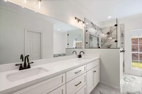 Bath - 3451 Lacoste Rd, Mobile, AL 36618 photo 1 of 3