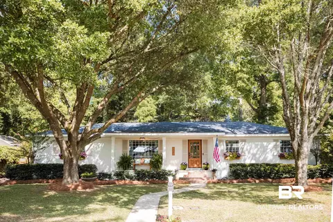 102 Ashley Dr, Fairhope, AL 36532