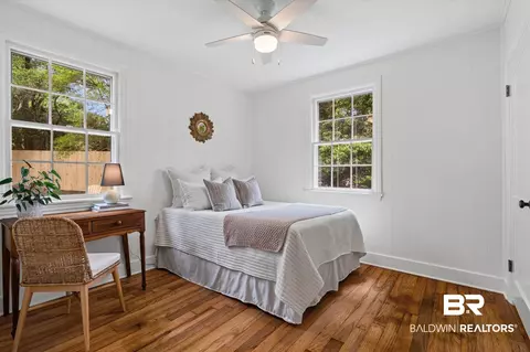 Bedroom - 5210 S Pineview Ln, Mobile, AL 36608 photo 2 of 2