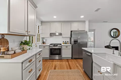 Kitchen - 5210 S Pineview Ln, Mobile, AL 36608 photo 3 of 3