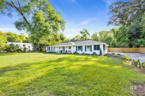 1104 Captain Oneal Dr, Daphne, AL 36526