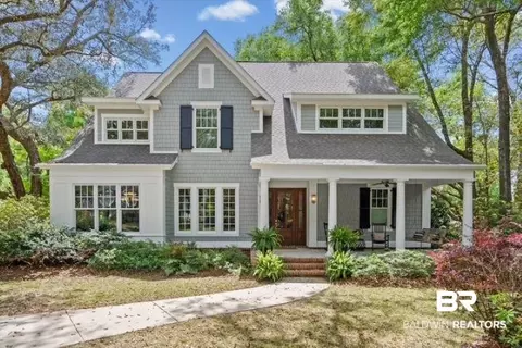 6100 Oakwood Ln, Fairhope, AL 36532
