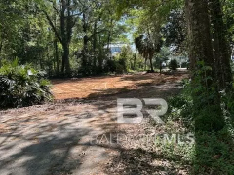 24168 Bay Shore Dr, Daphne, AL 36526