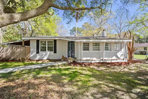 2214 S Hillwood Dr, Mobile, AL 36605