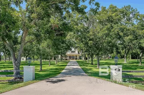 8753 Bishop Rd, Fairhope, AL 36532