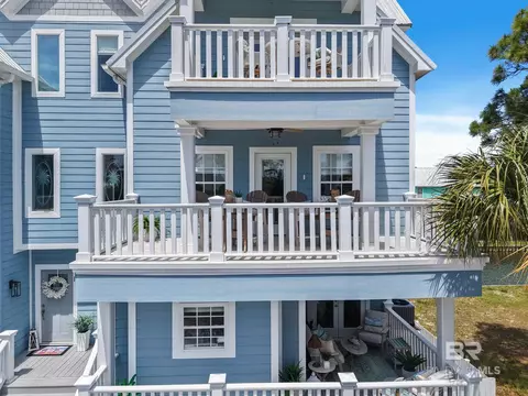 116 W 5th Ave #A, Gulf Shores, AL 36542
