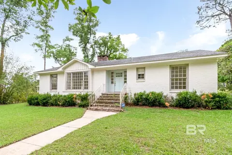 4 Turnout Ln, Mobile, AL 36608