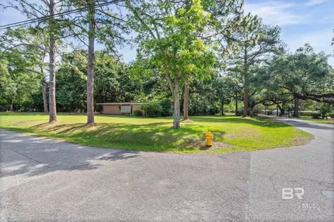 Exterior - 2255 Pratt Dr, Mobile, AL 36605 photo 5 of 6