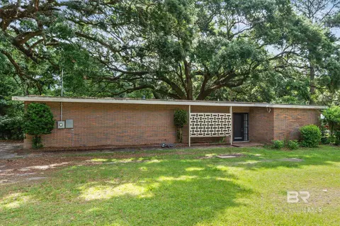 2255 Pratt Dr, Mobile, AL 36605