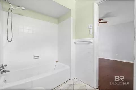 Entry Way - 2255 Pratt Dr, Mobile, AL 36605 photo 2 of 2