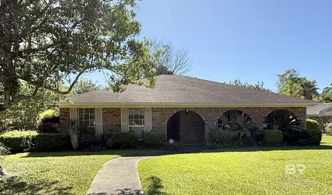 2102 Wildwood Dr, Brewton, AL 36426