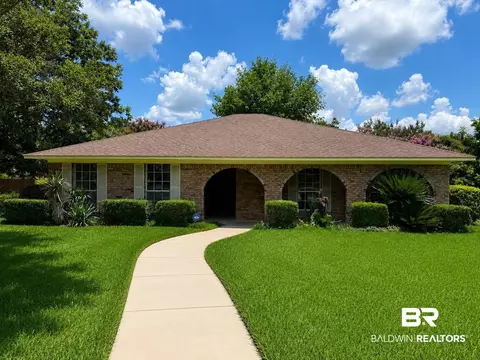 2102 Wildwood Dr, Brewton, AL 36426