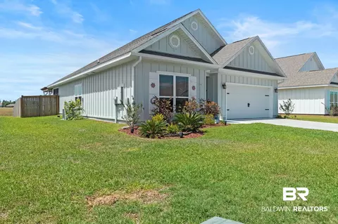 4199 Montague Dr, Gulf Shores, AL 36542