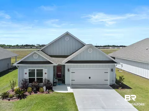 4199 Montague Dr, Gulf Shores, AL 36542