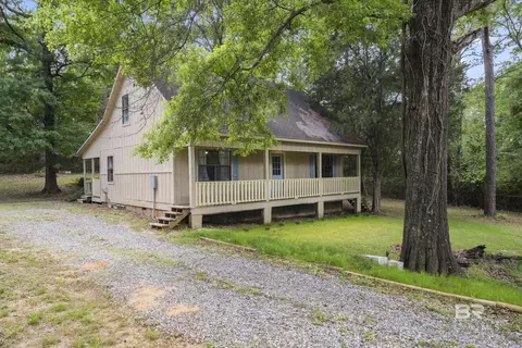 16130 Pine Grove Rd Ext E, Bay Minette, AL 36507