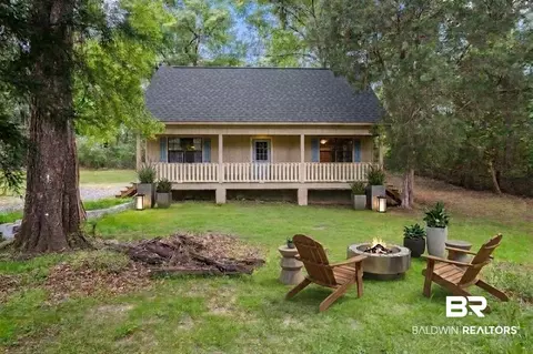 16130 Pine Grove Rd Ext E, Bay Minette, AL 36507
