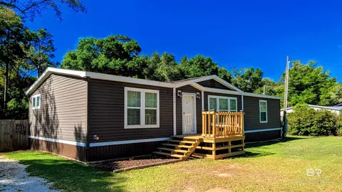 34076 Medlin Ln, Lillian, AL 36549