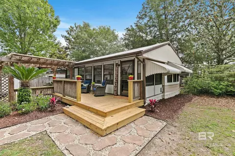 473 Buena Vista Dr, Lillian, AL 36549