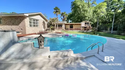 1118 W Carre Dr, Mobile, AL 36618 photo 2