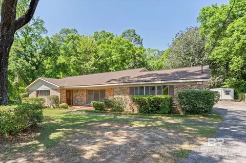 4110 Lake Cir, Mobile, AL 36693