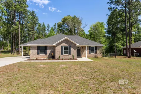 109 Lucy Dr, Bay Minette, AL 36507