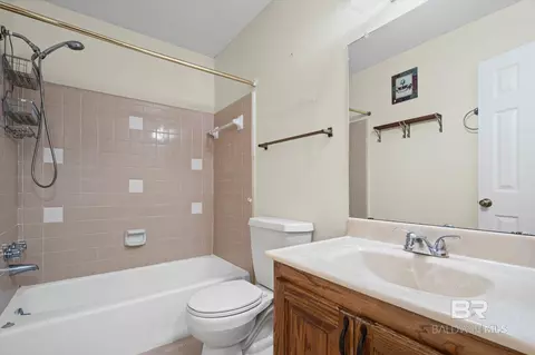 Bath - 2636 E Old Dobbin Dr, Mobile, AL 36695 photo 2 of 2