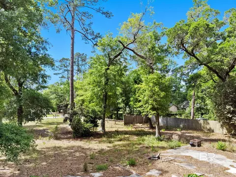 7201 Helton Dr, Foley, AL 36535